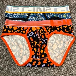 Men’s Briefs. Size L. Qty 2